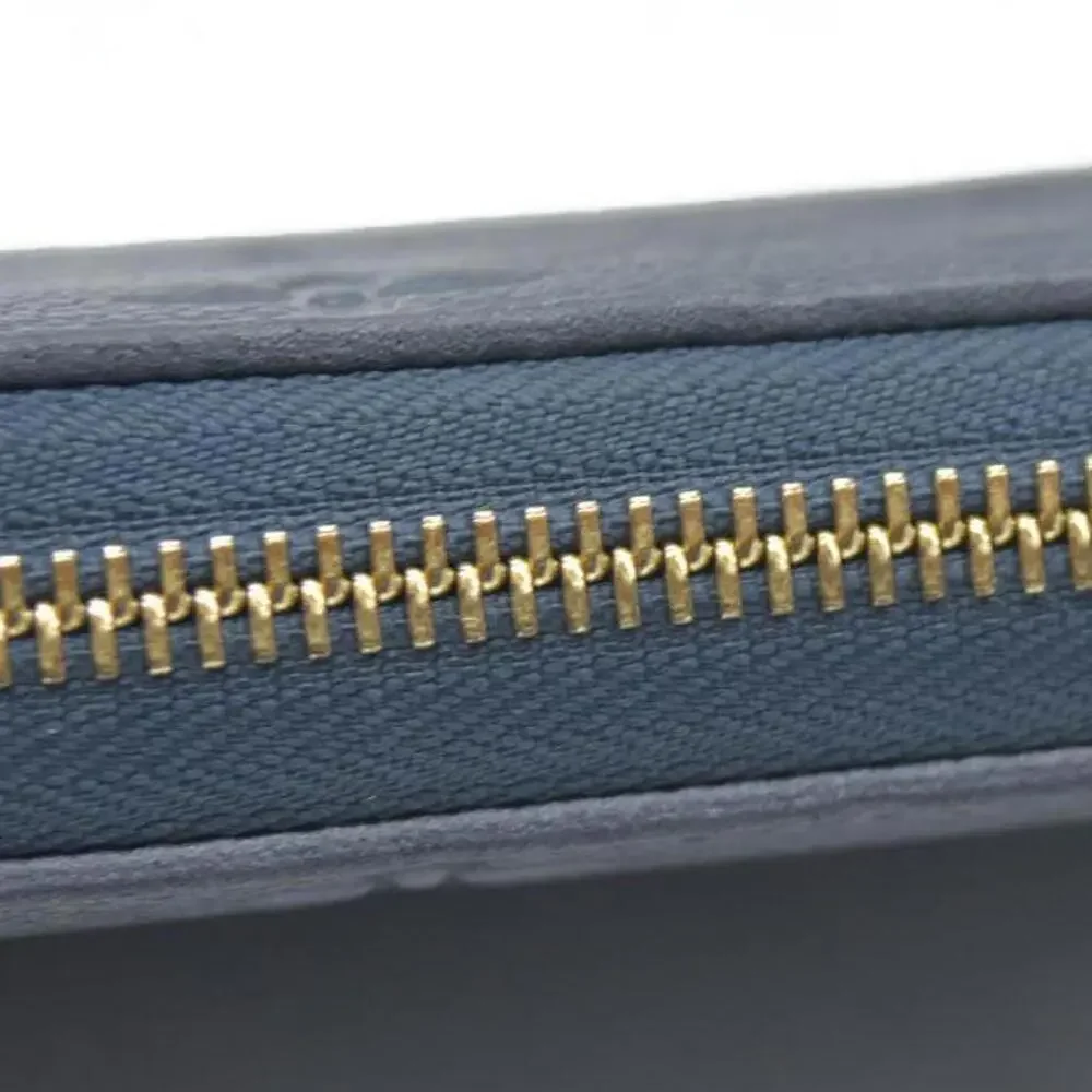 Louis Vuitton moderate discoloration
